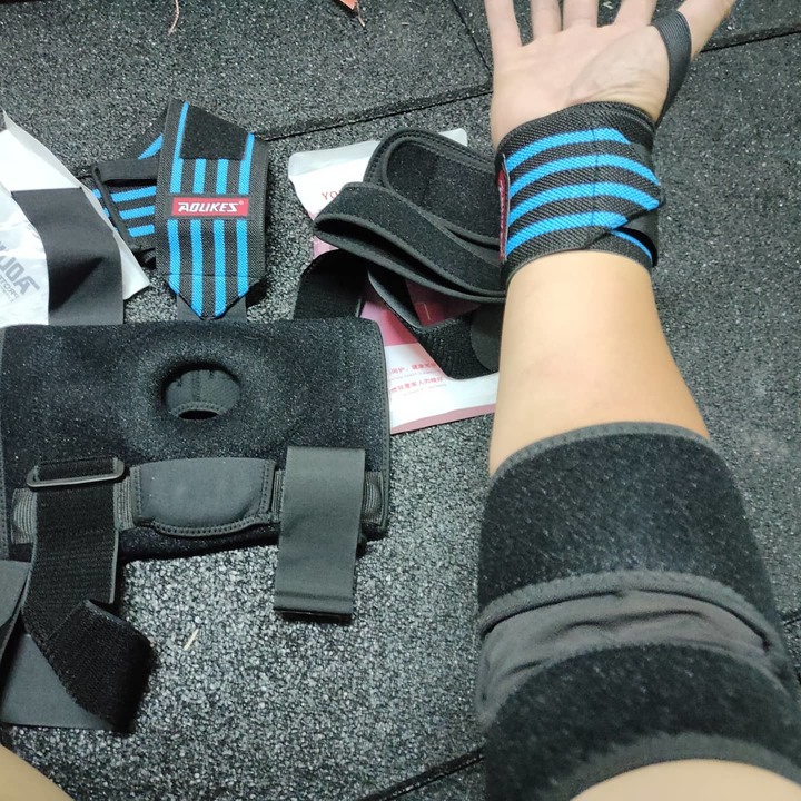 淘寶~對岸貼牌VALOR FITNESS~多功能龍門架開箱