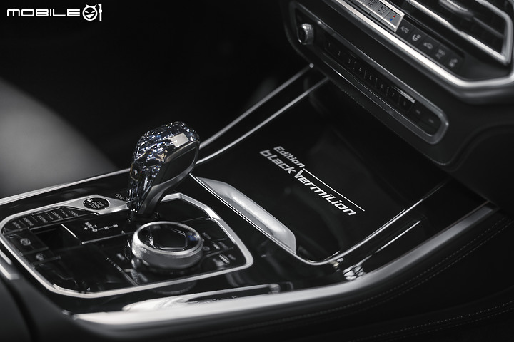 【海外新訊】原廠式樣的血盆大口!BMW推出X5、X6 Black Vermilion、X7 Frozen Black metallic特仕版車款