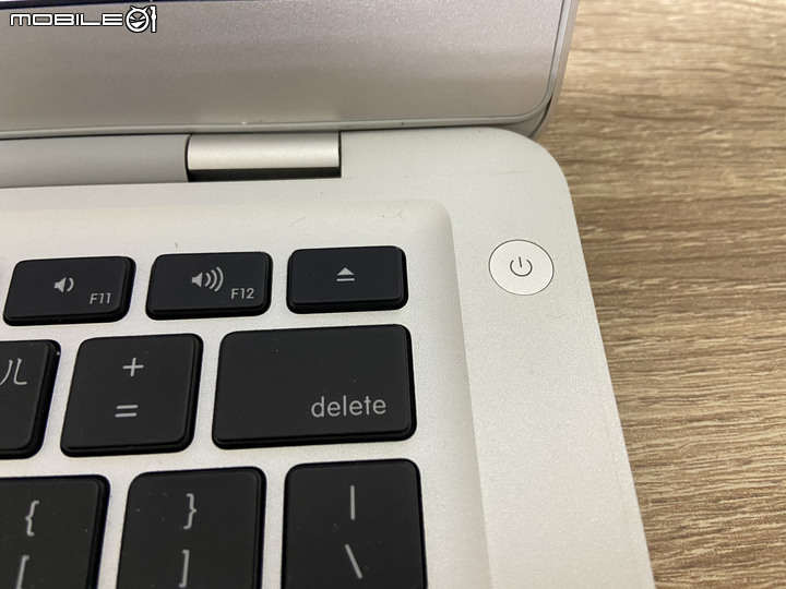 開箱賈伯斯的牛皮紙袋筆電 Macbook Air