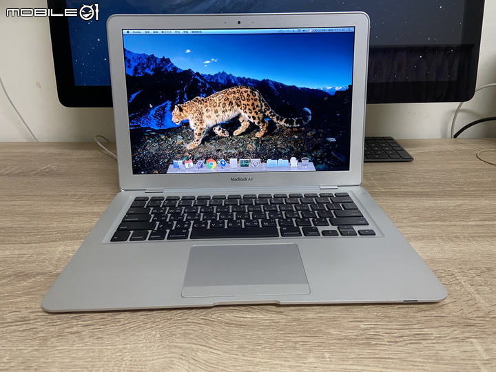 開箱賈伯斯的牛皮紙袋筆電 Macbook Air