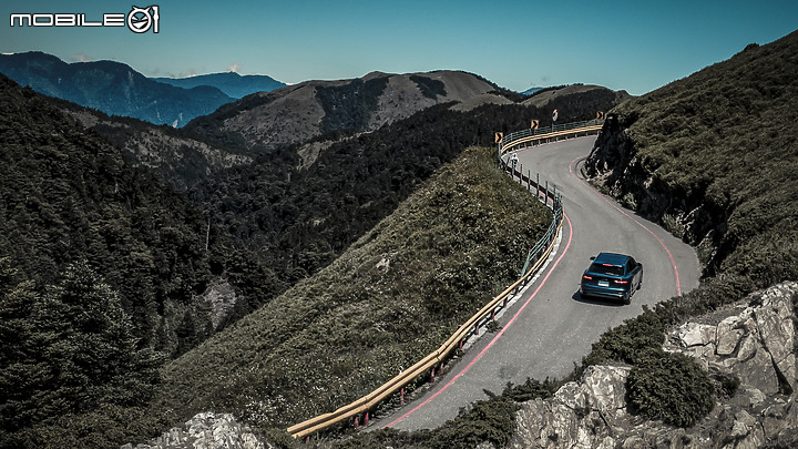 【Audi Q8 55 TFSI 星浩藍】選配/開箱/包膜/消光犀牛皮/外拍 圖多分享 by Vansen