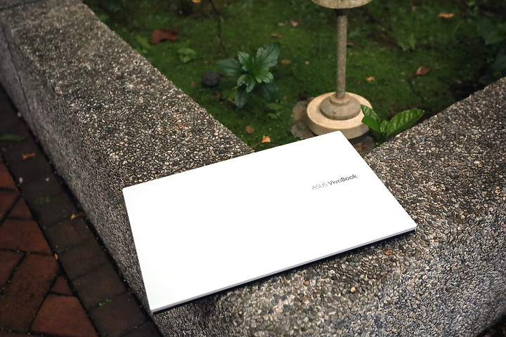 可自己昇級的X513EP(內含昇級硬碟步驟)