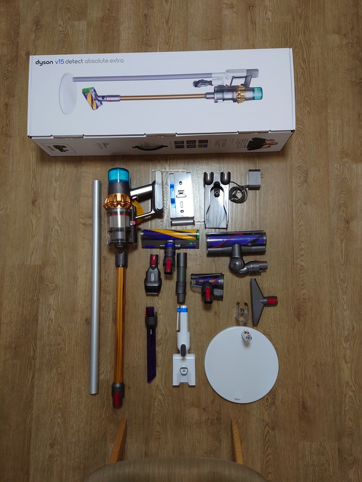 Dyson V15 detect 開箱~ 吸力強大+超有感雷射光吸頭!