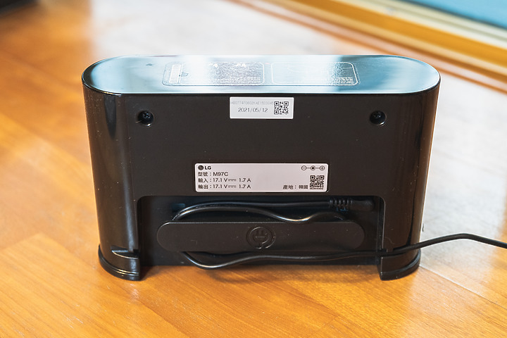 養隻會拖地的外星寵物吧 — LG CordZero ThinQ M9銳眼 雙旋拖地機器人