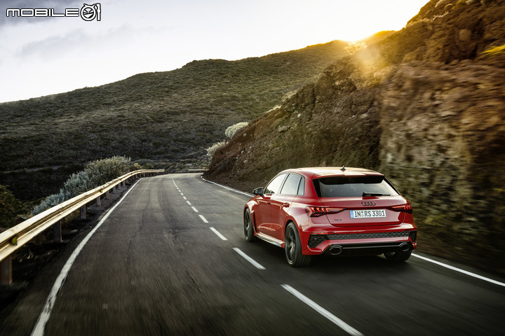 【海外新訊】Audi大改款RS 3正式登場,具備400匹馬力的性能鋼砲!
