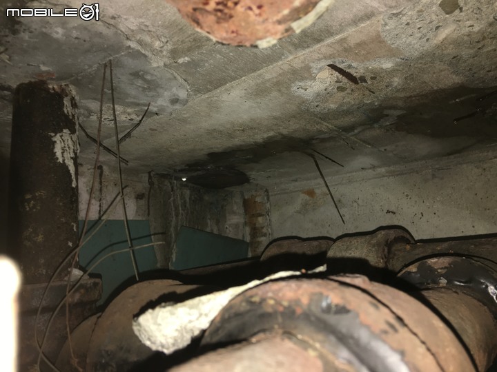 家中浴室漏水，樓上屋主置之不理，求助01神人！(內附髒亂圖片，慎入)