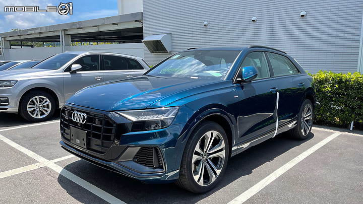 【Audi Q8 55 TFSI 星浩藍】選配/開箱/包膜/消光犀牛皮/外拍 圖多分享 by Vansen