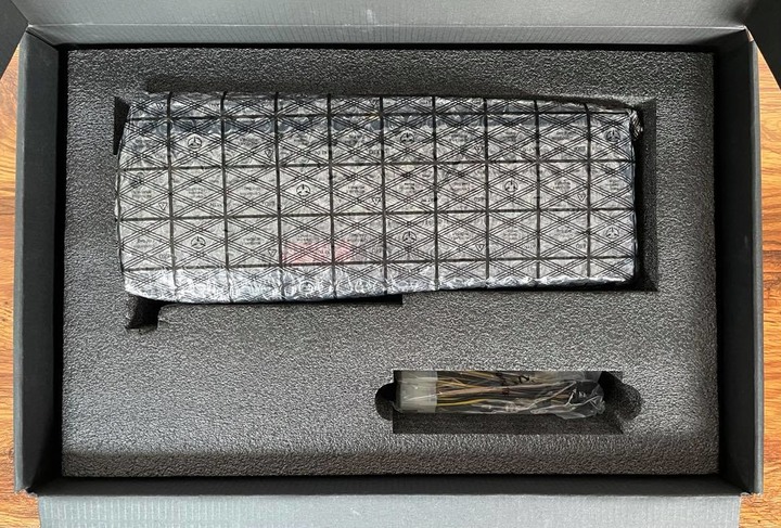 ZOTAC GAMING GeForce RTX 3080 Ti AMP Holo 顯示卡開箱實測 極光外觀設計與效能的完美結合