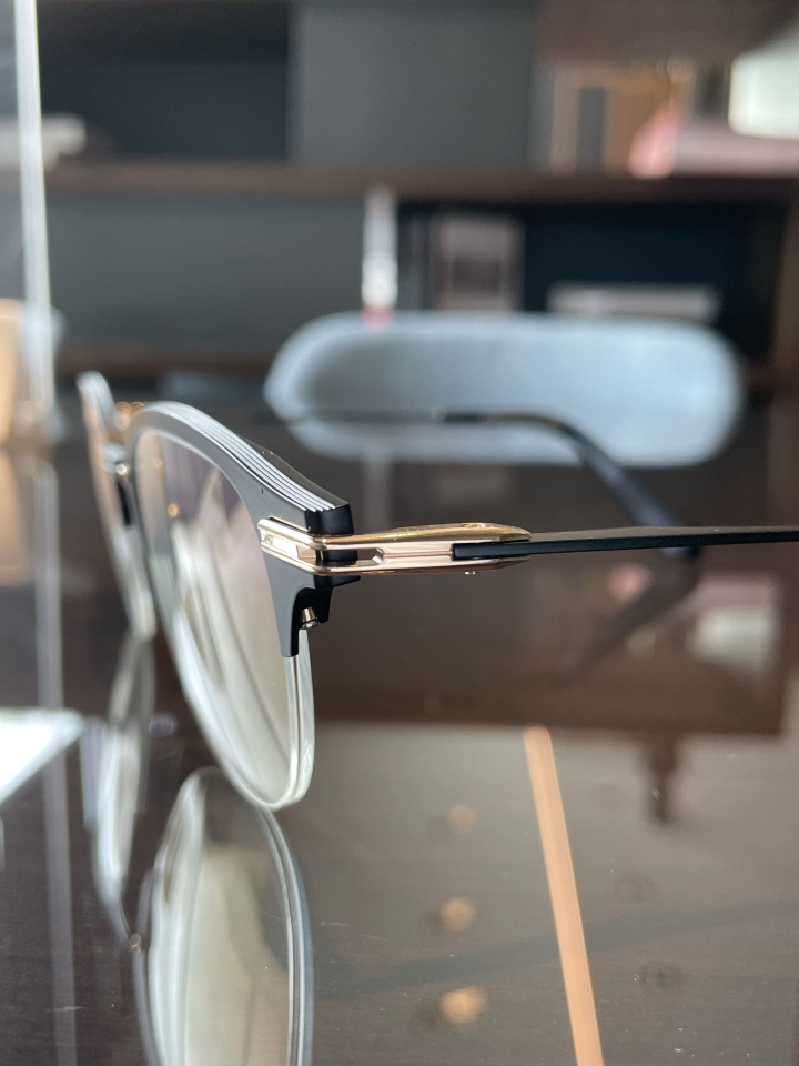 Dita dtx 143 03A 輕開箱