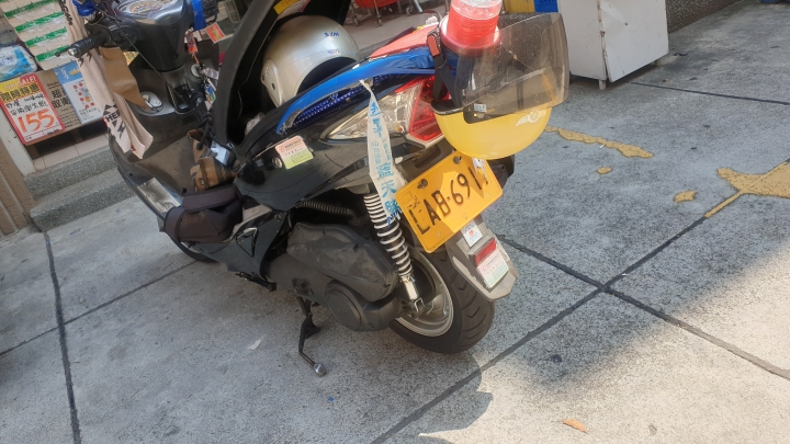 三陽這款車出黃牌了？