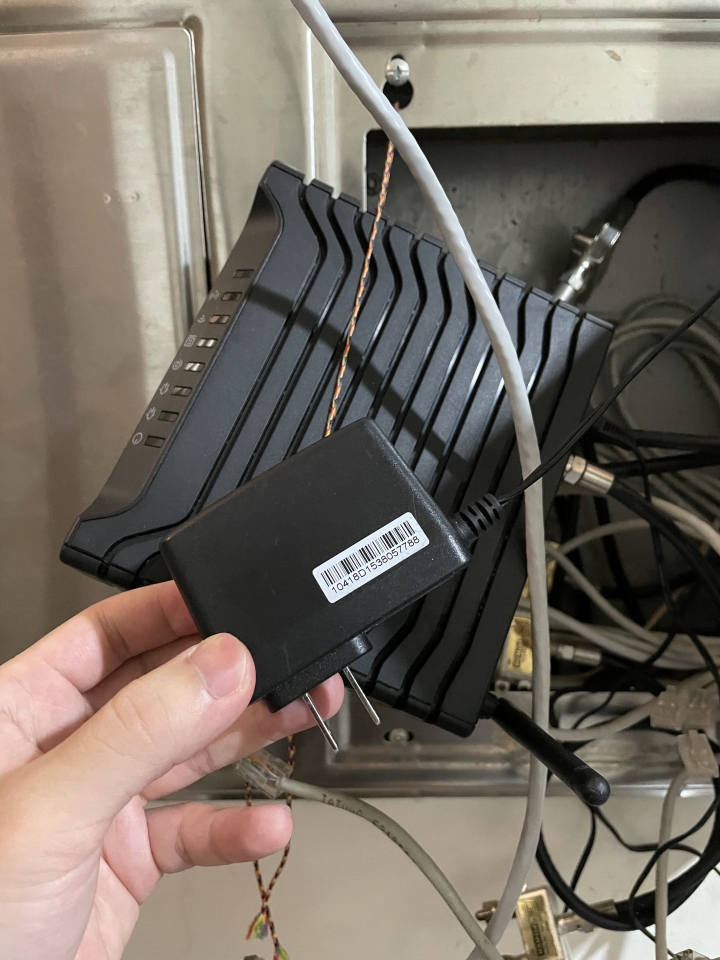 網路線燒焦