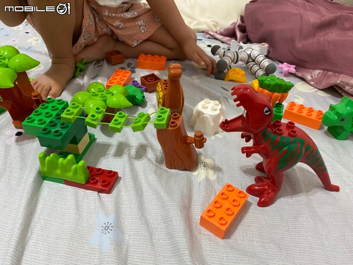 分享美強生奶粉送的玩具~跟幾本3歲不錯的童書