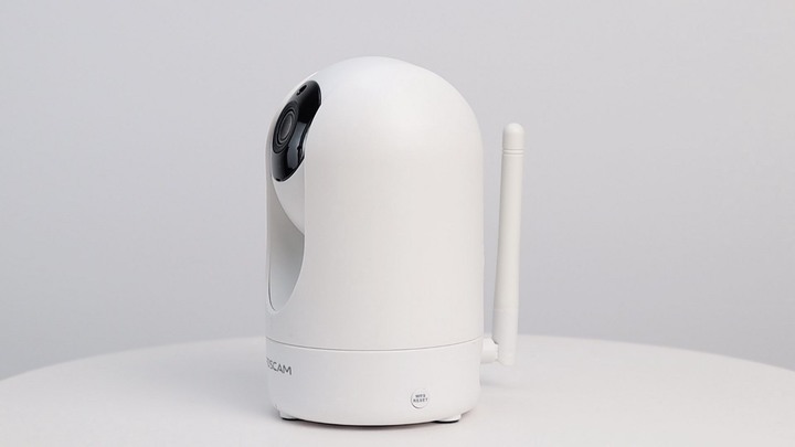 無線遙控擺頭 IPcam，FOSCAM R2M、C2M 外殼質感超乎預期