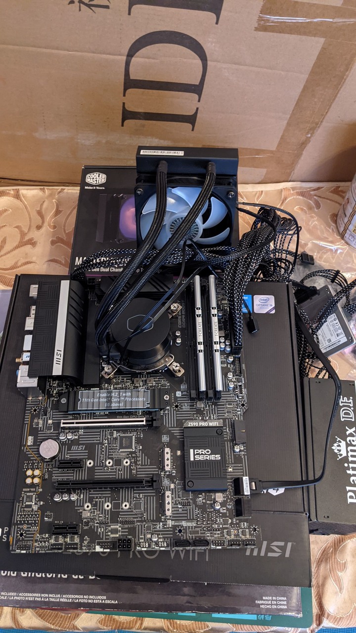 微星MSI MAG CoreLiquio 360R 簡易開箱 (更新 空冷利民TRUE Spirit 140 Power 單風扇水冷 MasterLiquid ML120L V2 RGB 雙風扇水冷 微星MAG CoreLiquio 240R 溫度測試對比) )