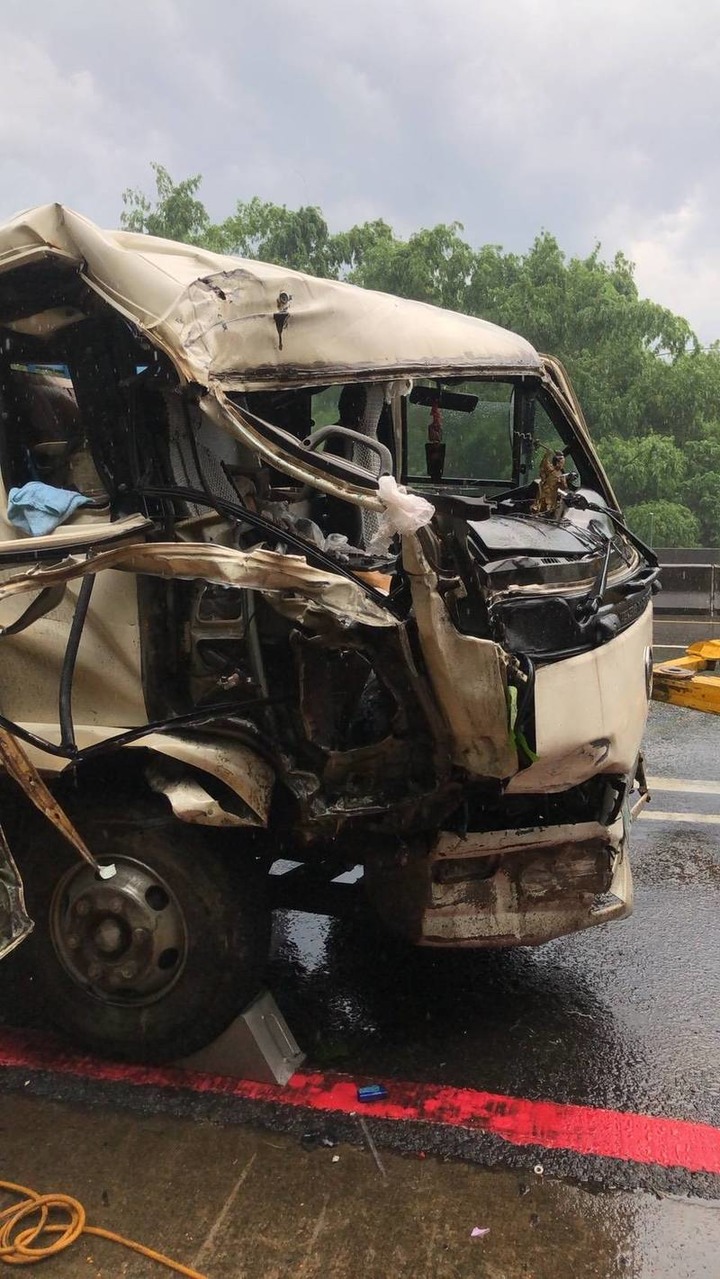 國3田寮路段急降雨 自小客打滑擦撞大貨車1死