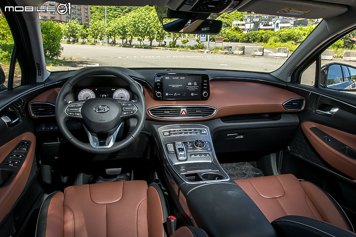 Hyundai 小改款 Santa Fe 試駕|大改款等級的全面進化
