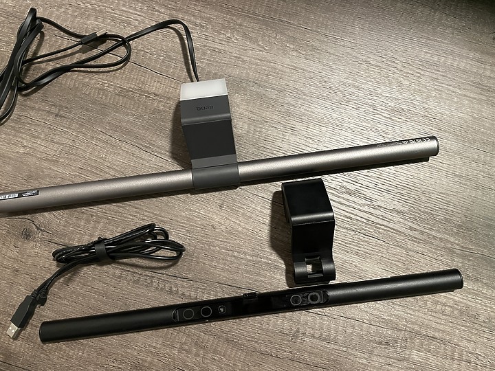 一次入手兩隻BenQ ScreenBar Halo 掛電視+曲面螢幕