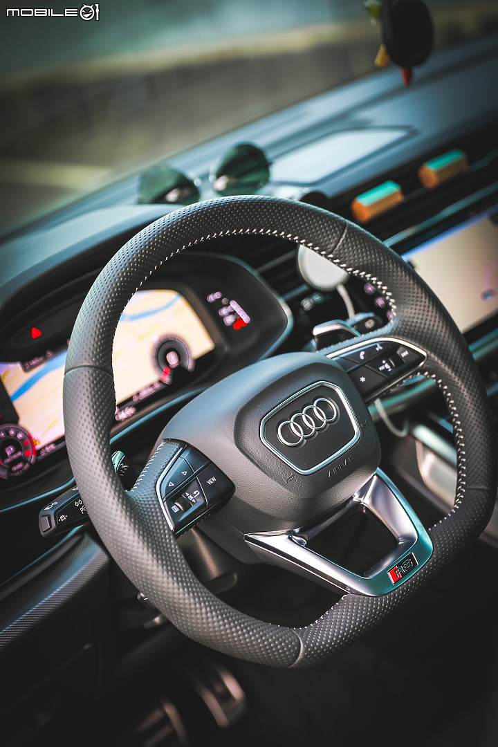 【Audi Q8 55 TFSI 星浩藍】選配/開箱/包膜/消光犀牛皮/外拍 圖多分享 by Vansen