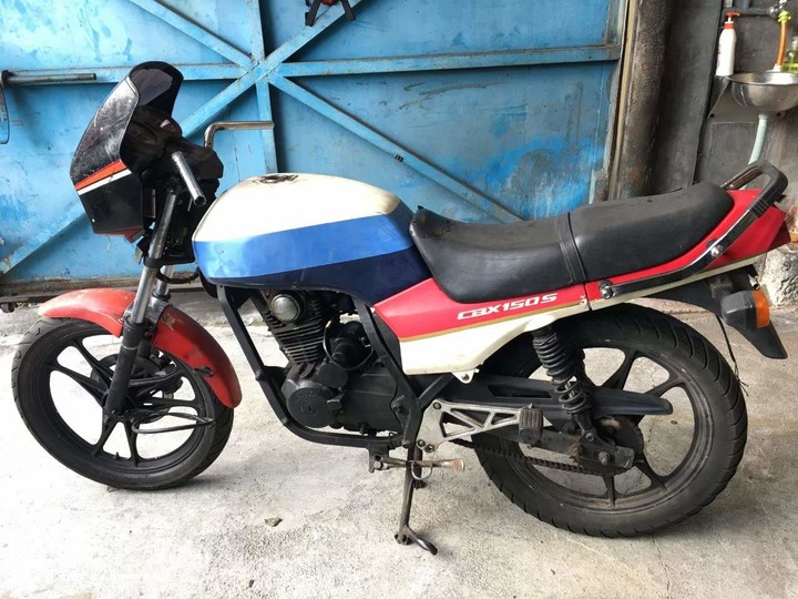 圓一個遲了30年的17歲高中生檔車夢