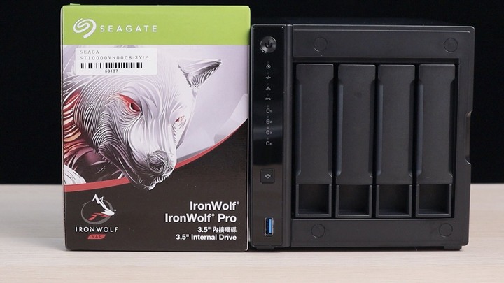 點我看大圖 ASUSTOR 入門 2.5GbE NAS,AS3304T 4bay 居家辦公儲存優選
