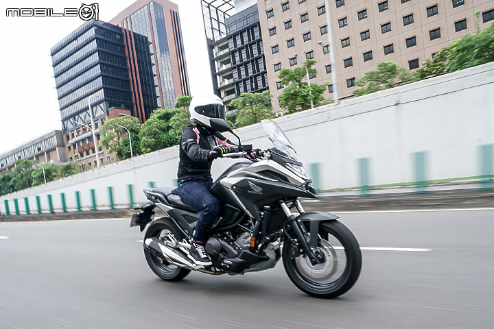 2021 HONDA NC750X DCT 試駕|直覺操控 變速箱更滑順