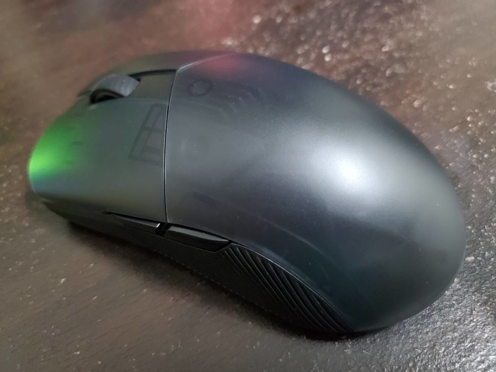 ROG Strix G15 G513QM 開箱 潮流黑 特仕版 使用 分享 輕測試+ 一些心得