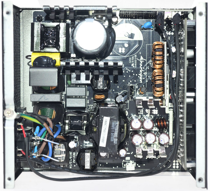 Sharkoon SILENT STORM COOL ZERO 850W金牌全模組化電源開箱
