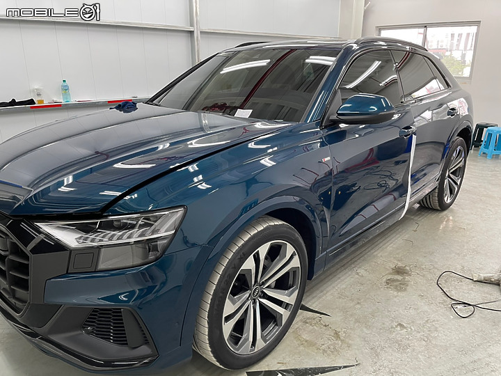 【Audi Q8 55 TFSI 星浩藍】選配/開箱/包膜/消光犀牛皮/外拍 圖多分享 by Vansen