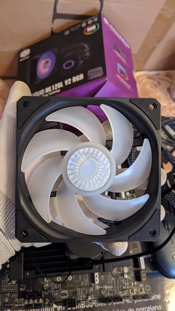 微星MSI MAG CoreLiquio 360R 簡易開箱 (更新 空冷利民TRUE Spirit 140 Power 單風扇水冷 MasterLiquid ML120L V2 RGB 雙風扇水冷 微星MAG CoreLiquio 240R 溫度測試對比) )