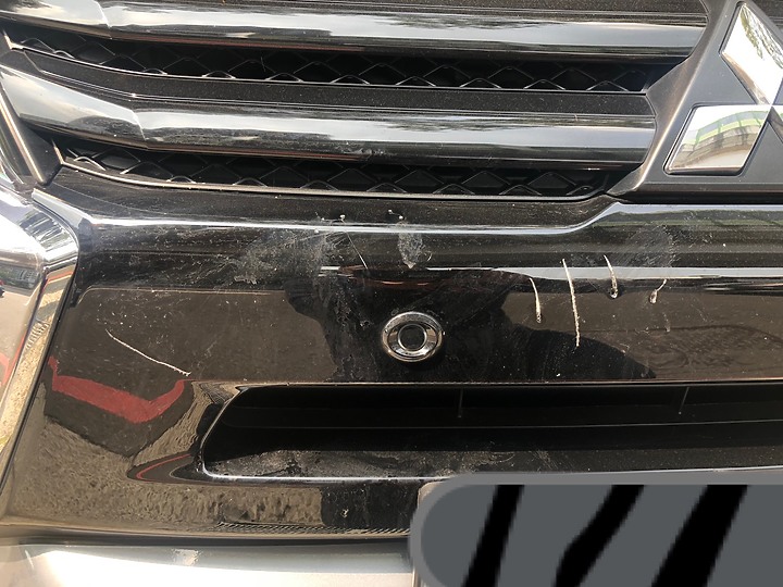 點我看大圖 EC硬梆梆不怕車碰車~但是怕惡犬啊