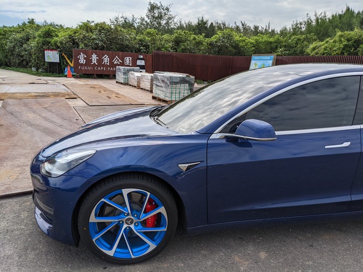 特斯拉勇闖中央山脈大縱走,電動車台灣切地瓜!