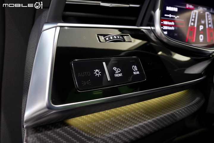 Audi RS Q8 頂級選配