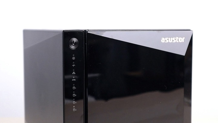 點我看大圖 ASUSTOR 入門 2.5GbE NAS,AS3304T 4bay 居家辦公儲存優選