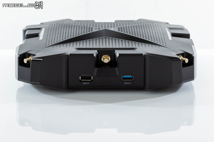 TP-Link Archer GX90 WiFi 6 電競路由器開箱體驗 居家防疫時期的必備網路良藥