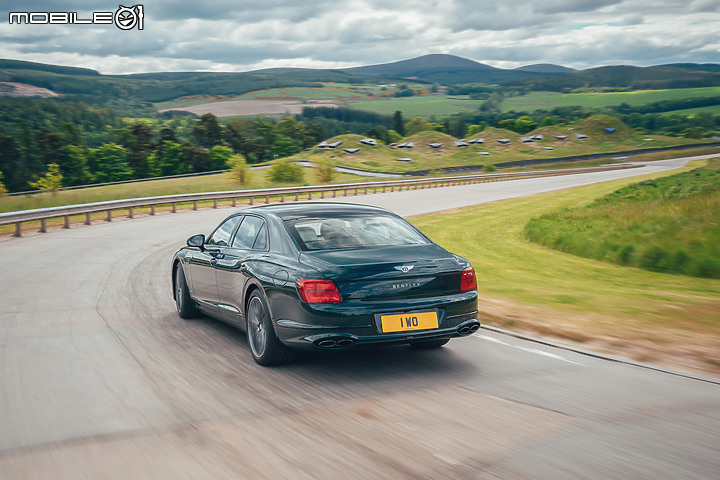 【海外新訊】最尊貴奢華的Hybrid車款誕生,Bentley推出Flying Spur Hybrid動力車型!