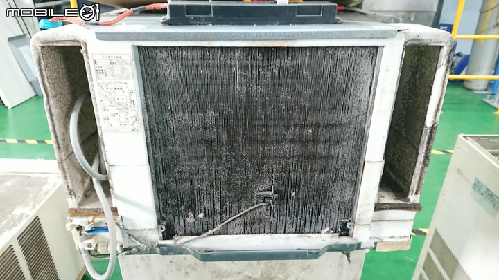 點我看大圖 陳年的日立窗機清洗維修紀錄