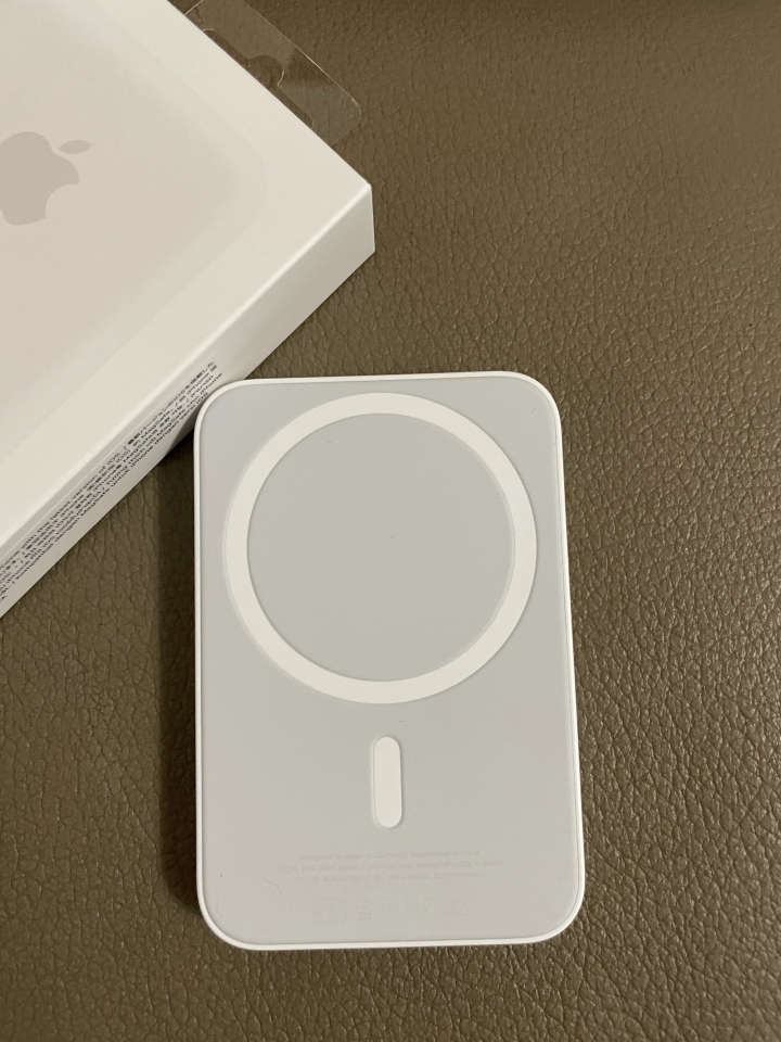 Apple MagSafe Bartery無線充電電池開箱