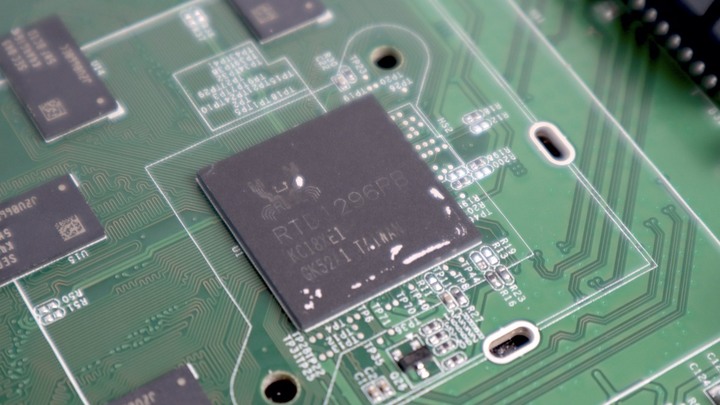 華芸 AS3304T 開箱和拆解，原來跟 AS5304T、AS6604T 共用了這些零件！