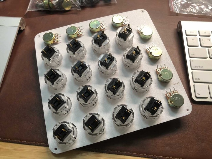 DIY 類 MIDI Fighter RGB 控制器 /// Arduino Fliper RGB