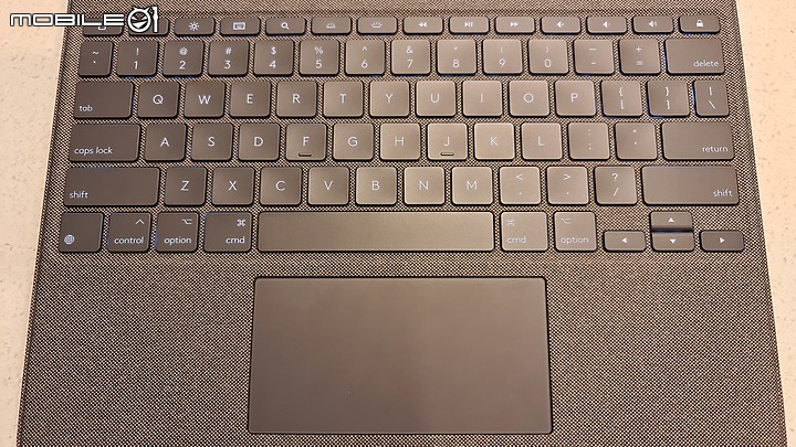 不是筆電又像筆電的微開箱，M1 IPad Pro 12.9 ＋ Logitech Combo Touch (更新：新增心得)