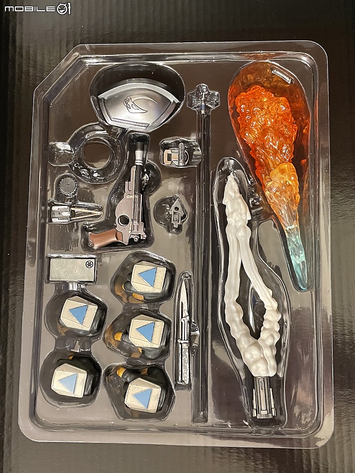 HotToys TMS015 曼達洛人 與 格羅古 1/6 開箱