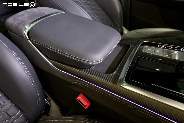 Audi RS Q8 頂級選配