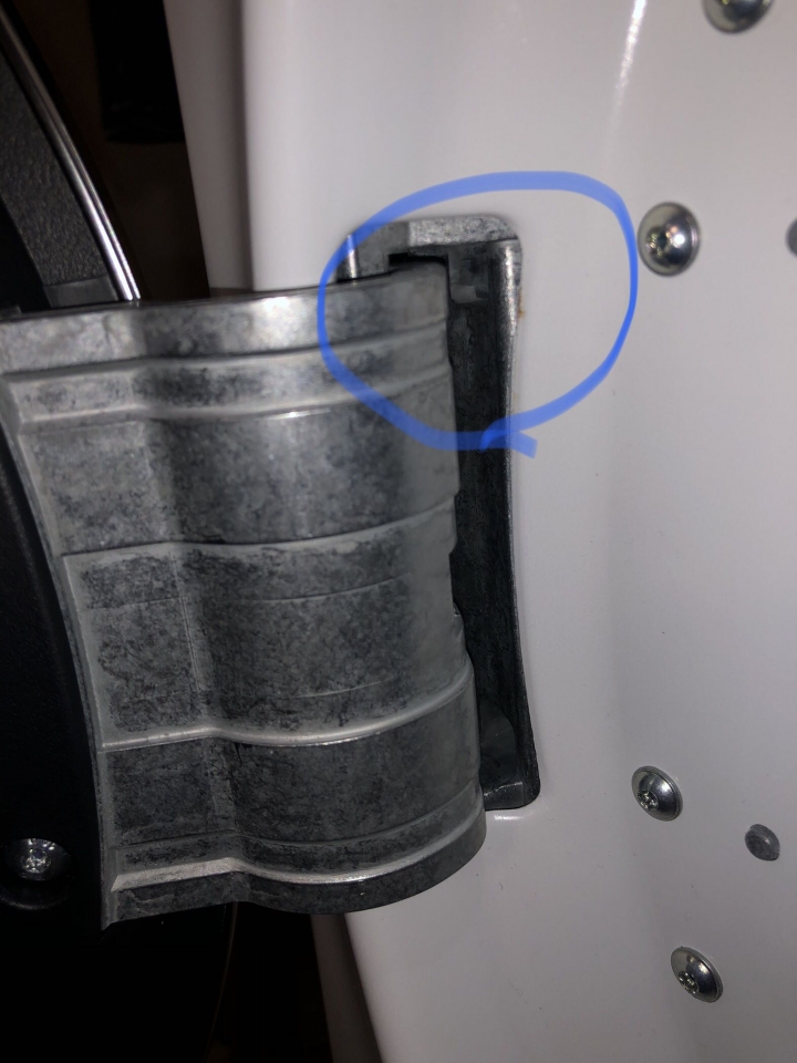 [心得］（已解決）bosch 28560TC 極端不愉快之購入開箱文