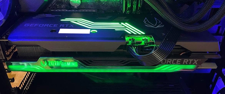 ZOTAC GAMING GeForce RTX 3080 Ti AMP Holo 顯示卡開箱實測 極光外觀設計與效能的完美結合