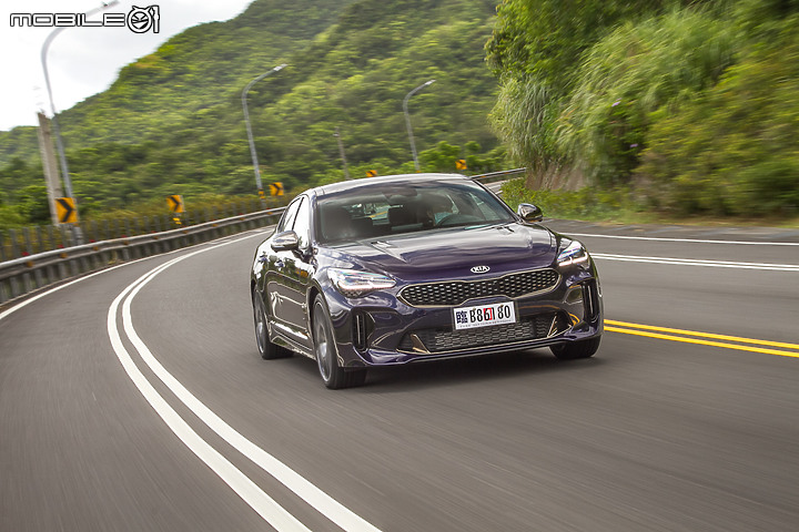 Kia Stinger 3.3 GT AWD小改款試駕∣務實生活、駕馭樂趣 其實可以兼得