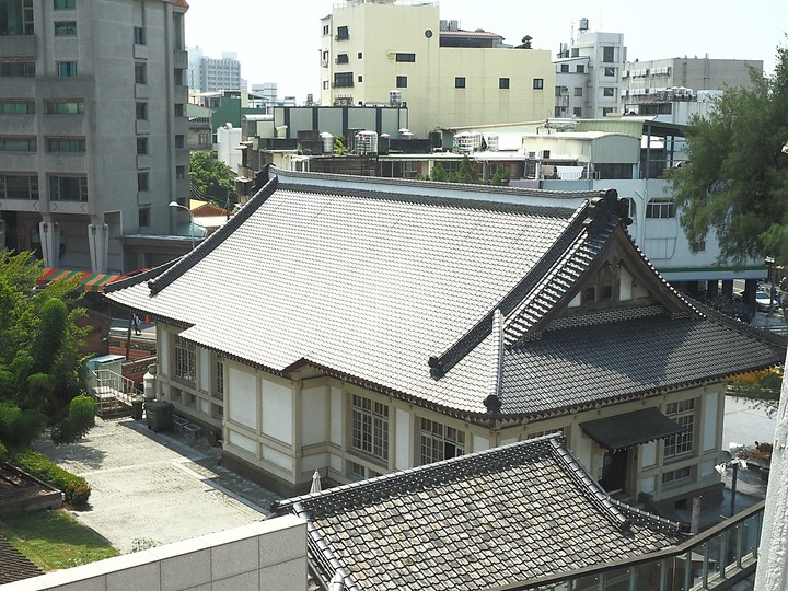 彰化市武德殿 — 日治時期警察官員練武之處,外掛一旁的彰化縣立美術館與節孝祠