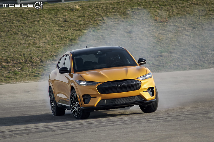 【海外新訊】Ford Mustang Mach-E上月銷量超車傳統Mustang,美國也要變天了!