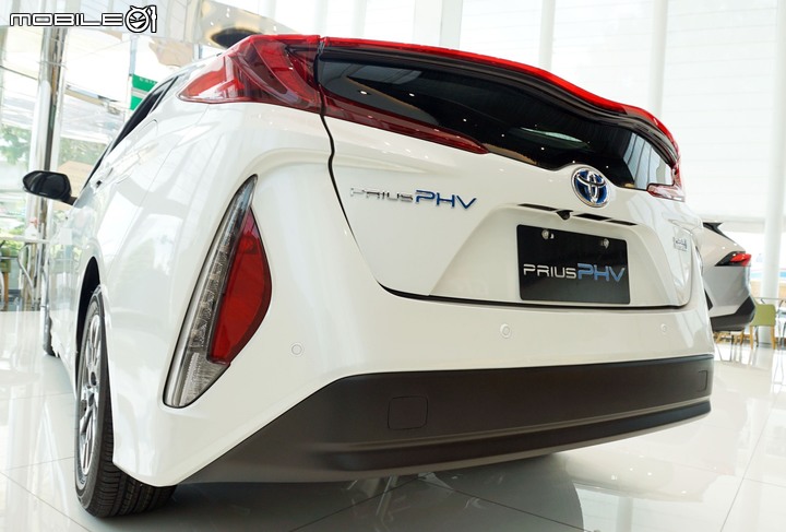 試完PRIUS PHV覺得好像還不錯