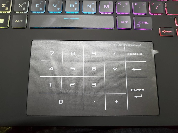 ROG Strix G15 G513QM 開箱 潮流黑 特仕版 使用 分享 輕測試+ 一些心得