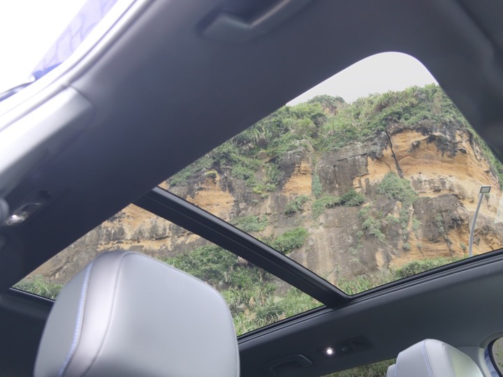 直上直上直上,一次攻頂Tiguan R交車
